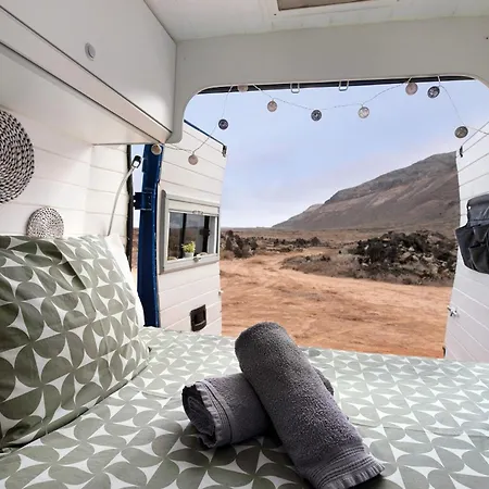 Adventure Campingvan キャンプ場 *