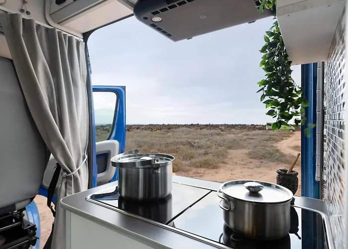 Parque de Campismo Adventure Campingvan Famara