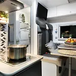 キャンプ場 Adventure Campingvan *