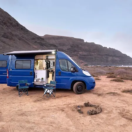 Adventure Campingvan キャンプ場 カレタ・デ・ファマラ